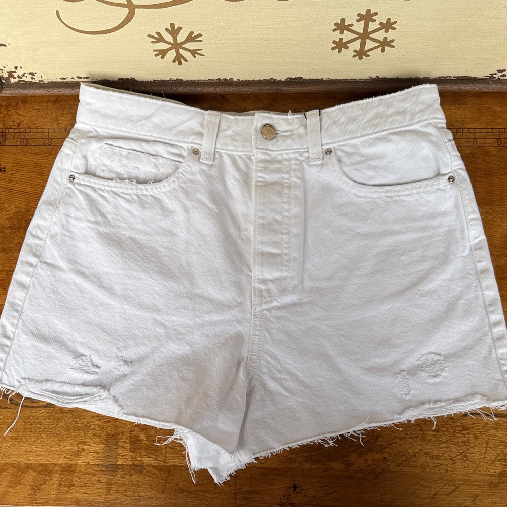 ZARA Classic White Denim Women Shorts size 8 NWT clean girl